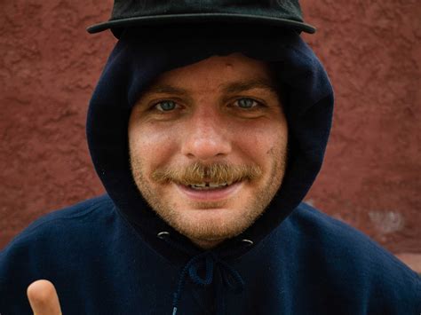 what type of music does mac demarco make? exploring his unique sound and influences